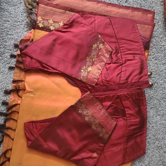 A Red Saree - Picture 3 of 6